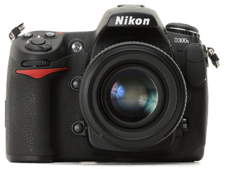 Цифровой фотоаппарат NIKON D300s body (s/ n 6026111) пробег 7500 кадров, полный комплект Б/ У