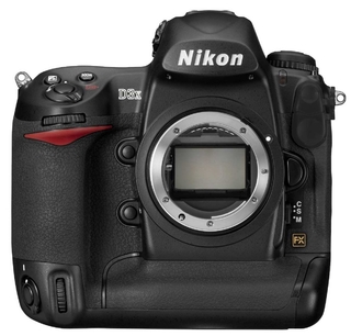 Цифровой фотоаппарат NIKON D3х body (s/ n 5034029) пробег 102600 кадров, ресурс 400000 кадров б/ у