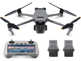 Квадрокоптер DJI Mavic 3 PRO Fly More Combo (DJI RC)