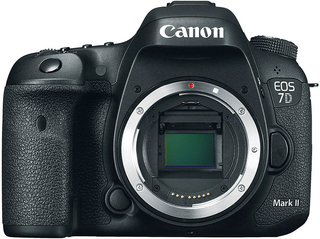 Цифровой фотоаппарат Canon EOS 7D Mark II Body Пробег 18500 кадров (s/ n:023021007228) Б/ У